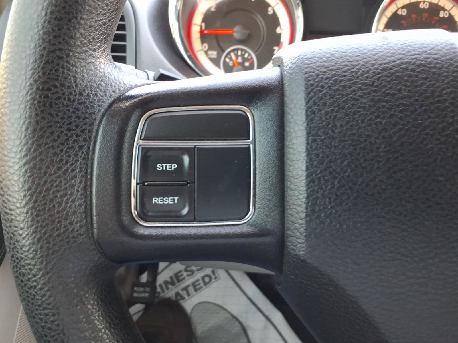 Used 2015 Dodge Grand Caravan SXT FWD image 19