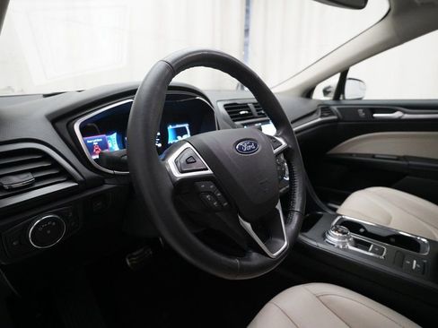 Used 2017 Ford Fusion Titanium image 8