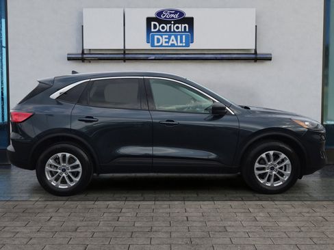Used 2022 Ford Escape SE w/ Convenience Package image 2