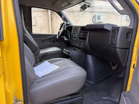 Used 2021 GMC Savana 2500 w/ Driver Convenience Package image 20