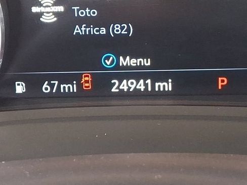 Used 2023 Buick Envision Avenir AWD/4WD image 32