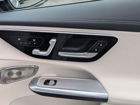 Certified 2025 Mercedes-Benz GLC 300 4MATIC image 37