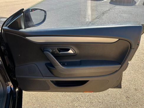 Used 2009 Volkswagen CC Sport FWD image 23