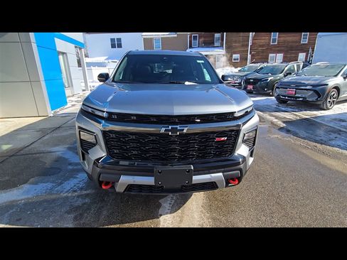 New 2026 Chevrolet Traverse Z71 w/ Enhanced Driving Package image 3