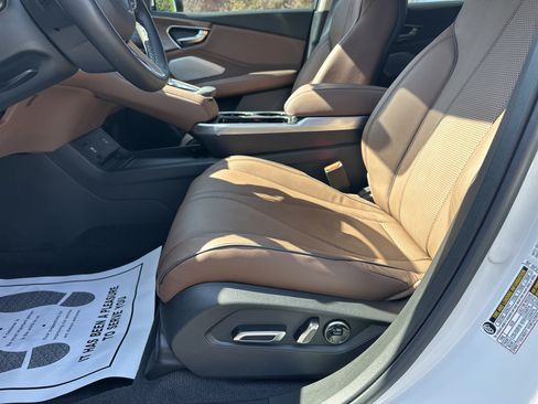 Certified 2025 Acura RDX SH-AWD w/ Advance Package image 9