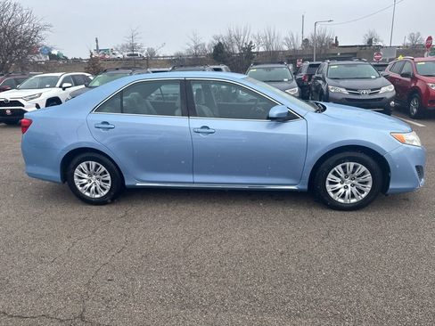 Used 2012 Toyota Camry LE image 8
