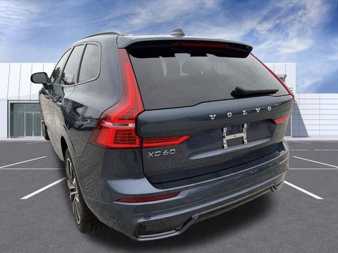 Used 2024 Volvo XC60 B5 Plus image 11