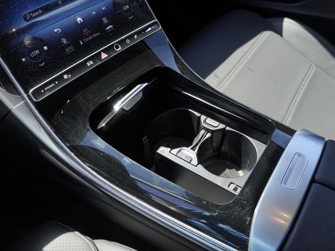Used 2023 Mercedes-Benz C 300 Sedan image 13