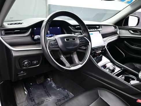 Used 2022 Jeep Grand Cherokee L Limited image 13