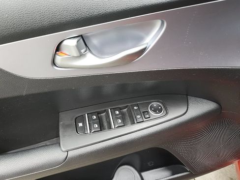 Used 2022 Kia Forte LXS FWD image 10