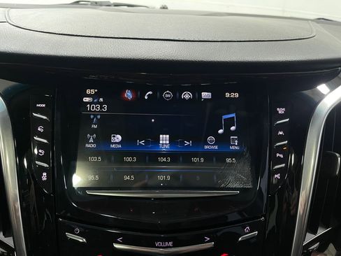 Used 2018 Cadillac Escalade Luxury image 25