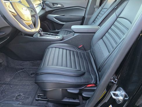 Used 2025 Chevrolet Trax LS w/ Driver Confidence Package image 13