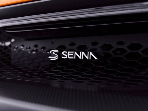 Used 2019 McLaren Senna RWD image 43