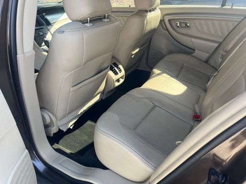 Used 2015 Ford Taurus SEL w/ Equipment Group 201A FWD image 27