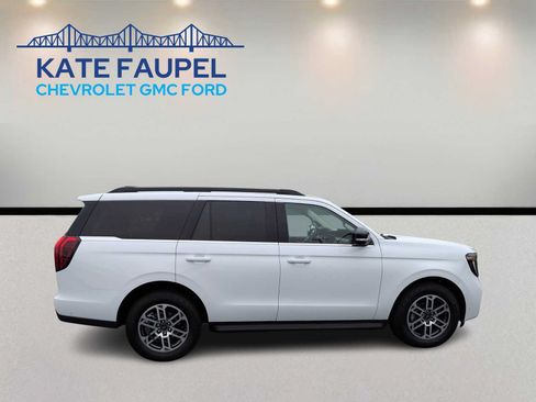 Certified 2025 Ford Expedition Active AWD/4WD image 8