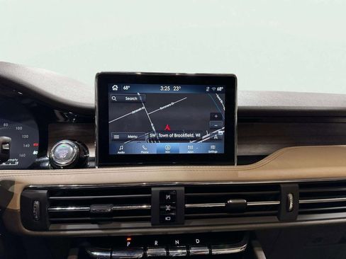 Certified 2022 Lincoln Corsair Reserve w/ Equipment Group 201A image 6