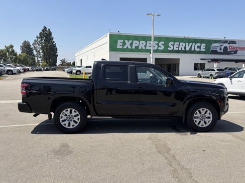 Used 2022 Nissan Frontier 2WD Crew Cab image 37