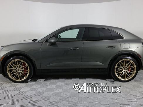 Used 2025 Porsche Macan Turbo Electric image 8