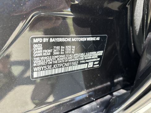 Used 2023 BMW i7 xDrive60 AWD/4WD image 37
