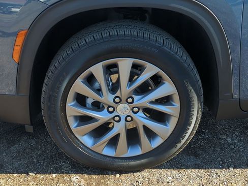 Used 2025 Buick Enclave Preferred image 33