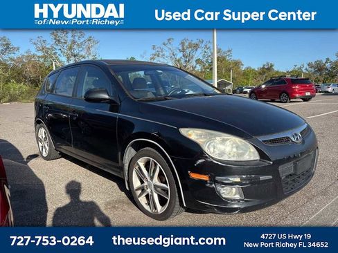 Used 2009 Hyundai Elantra w/ Premium-Sport Pkg 2 image 4
