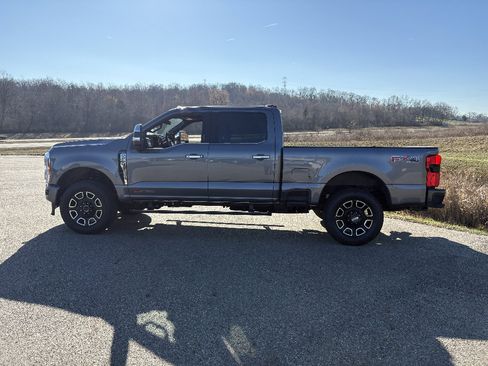 Used 2024 Ford F250 Platinum image 2