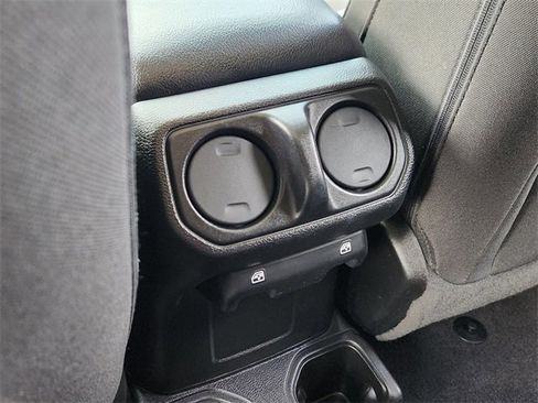 Used 2021 Jeep Wrangler Unlimited Sport image 29