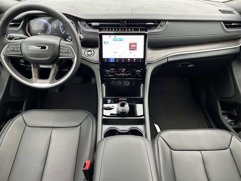 New 2025 Jeep Grand Cherokee L Limited image 11