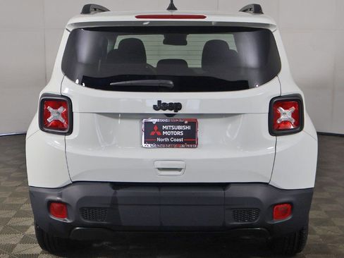 Used 2020 Jeep Renegade Latitude image 9