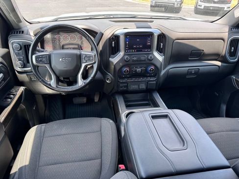 Used 2020 Chevrolet Silverado 1500 LT Trail Boss AWD/4WD image 7