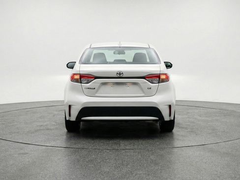 Used 2025 Toyota Corolla LE image 7