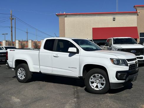 Used 2022 Chevrolet Colorado LT w/ Fleet Safety Package image 18