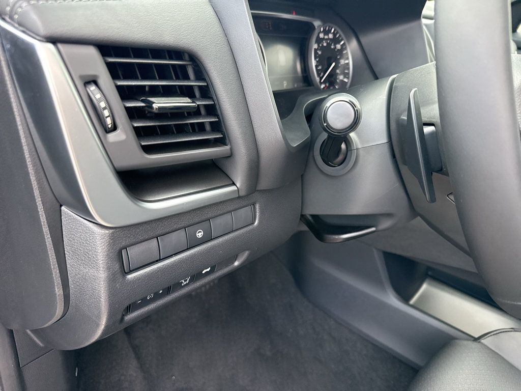 New 2026 Nissan Rogue Dark Armor AWD/4WD image 14