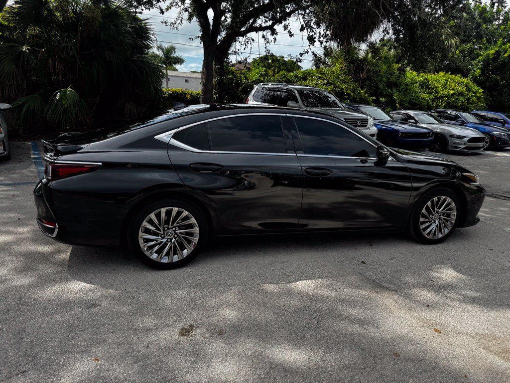 Certified 2025 Lexus ES 300h w/ Technology Package FWD image 8