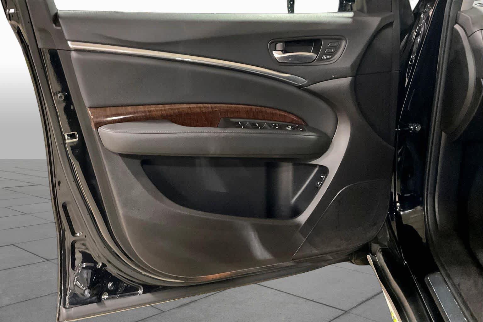 Used 2018 Acura MDX w/ Tech & Entertainment Pkg AWD/4WD image 21