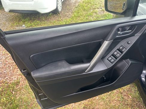 Used 2014 Subaru Forester 2.0XT Premium image 9
