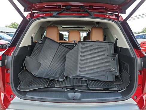 Used 2022 Nissan Pathfinder Platinum w/ Cargo Package AWD/4WD image 31