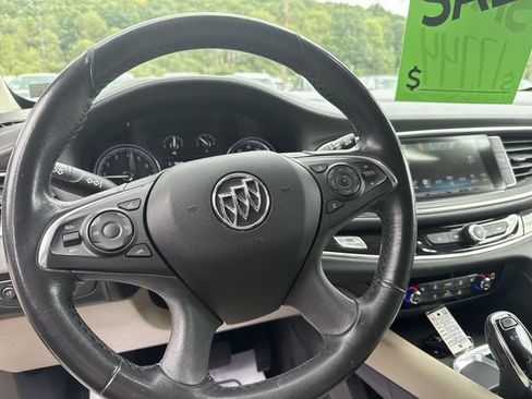 Used 2019 Buick Enclave Essence FWD image 13