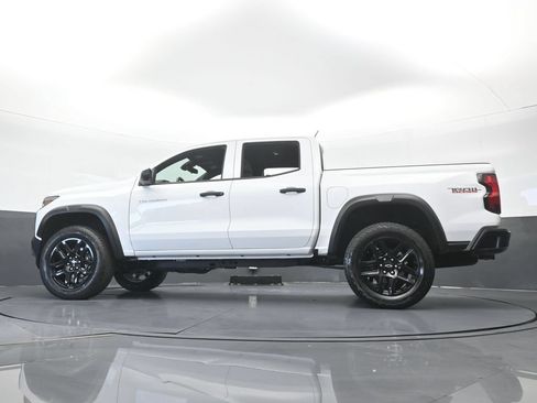 Used 2025 Chevrolet Colorado Trail Boss AWD/4WD image 51