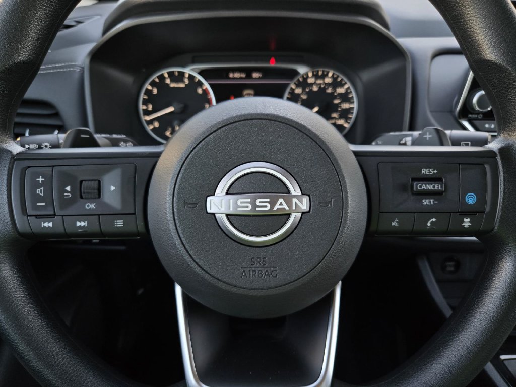 Certified 2024 Nissan Rogue SV FWD image 24