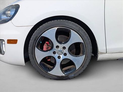 Used 2013 Volkswagen Golf 4-Door FWD image 20