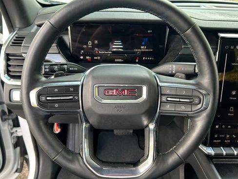 Used 2024 GMC Acadia Elevation AWD/4WD image 17