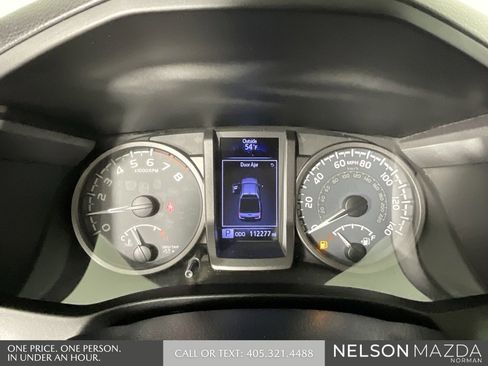 Used 2018 Toyota Tacoma TRD Off-Road image 45