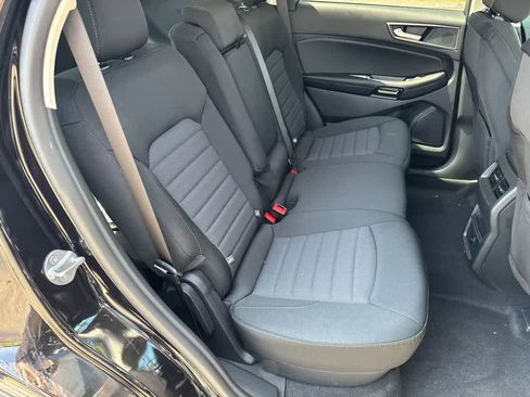 Used 2024 Ford Edge SE image 14