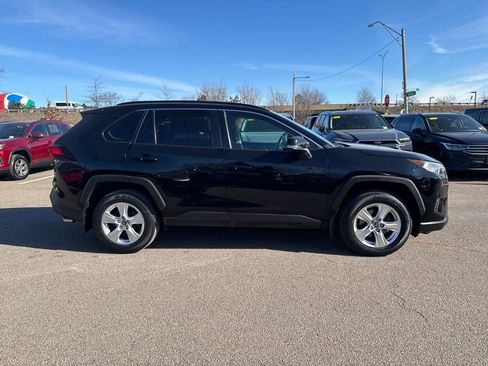Used 2019 Toyota RAV4 XLE w/ Convenience Package AWD/4WD image 10
