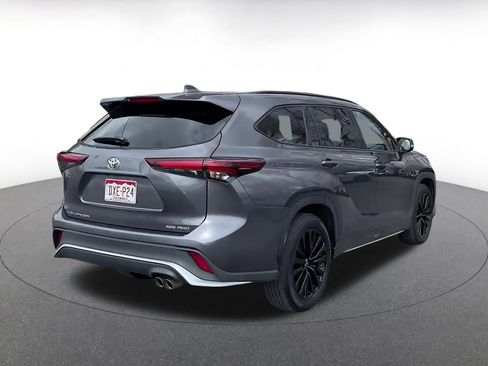 Used 2025 Toyota Highlander XSE image 14