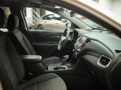 Used 2023 Chevrolet Equinox LT FWD image 13