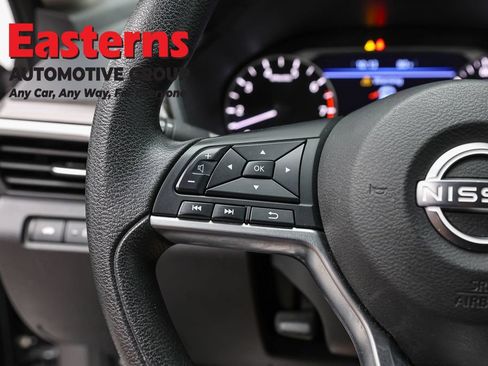 Used 2023 Nissan Altima 2.5 SV AWD/4WD image 15