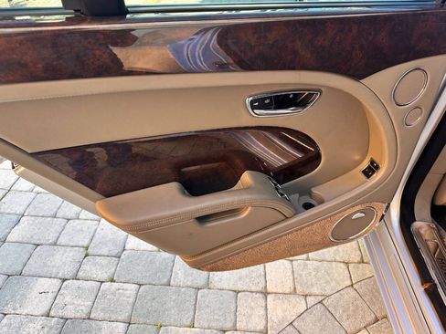 Used 2011 Bentley Mulsanne RWD image 80