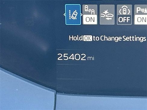 Used 2024 Toyota Prius LE image 28